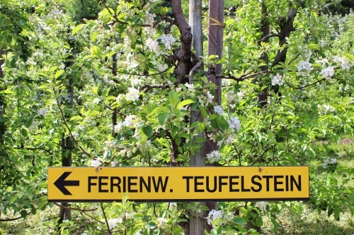 Schild Ferienwohnungen Teufelstein
